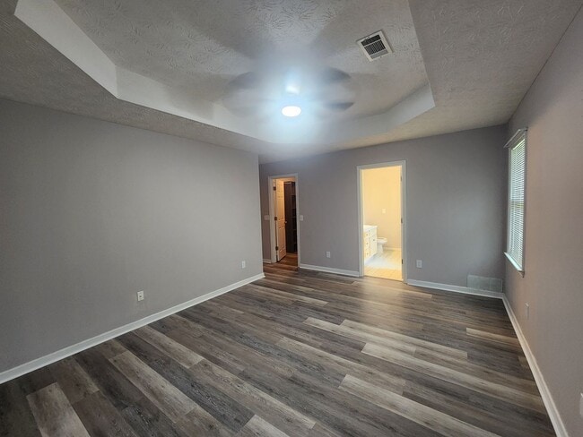 Building Photo - 6523 Fairfax Way