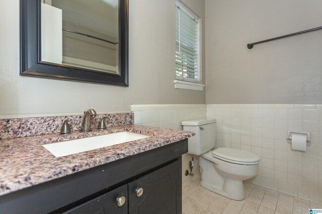 Building Photo - 2014 Montreat Pkwy