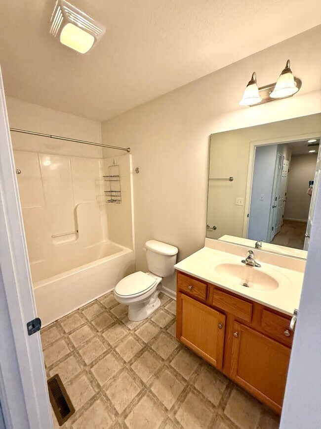 Building Photo - Available for the 2026-2027 lease term.