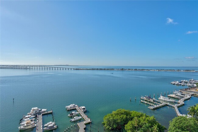 Building Photo - 1581 Brickell Ave