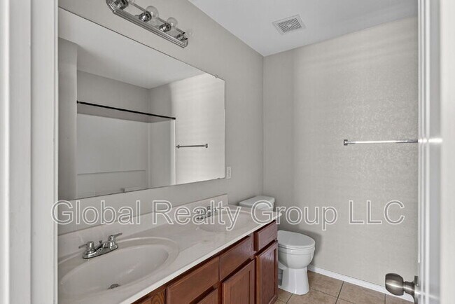 Building Photo - 16222 Galloping Oak