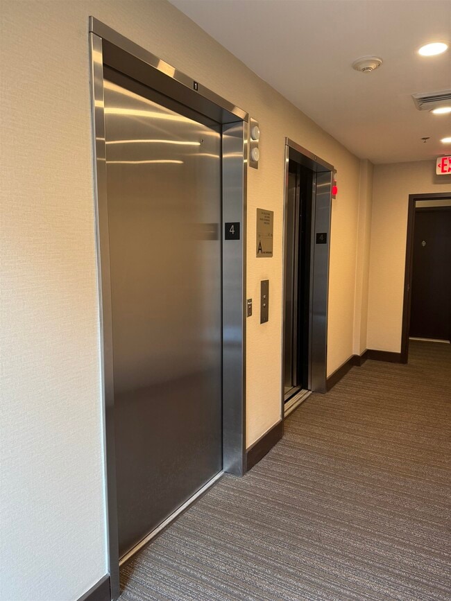 Building Photo - 800 Jackson St