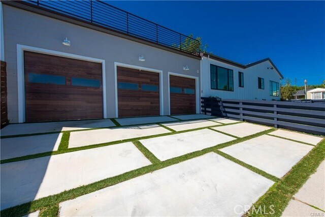 Building Photo - 7900 Naylor Ave