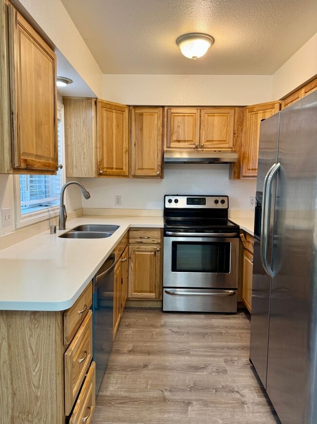 Building Photo - 1717 Aliak Dr