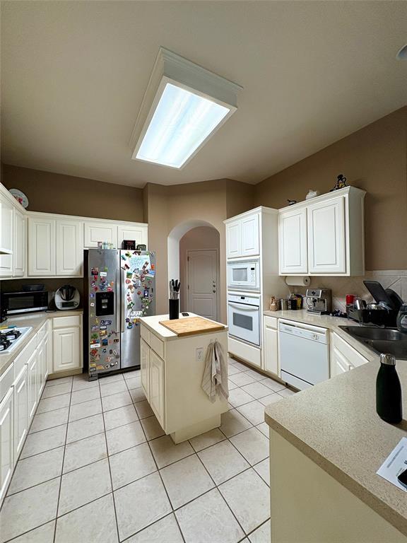 Building Photo - 207 Kettleman Ln N