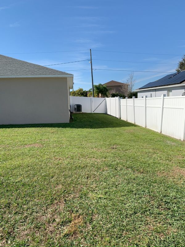 Building Photo - 1123 Normandy Dr