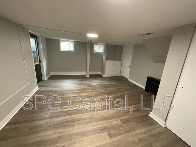 Building Photo - 58 E Stevens St