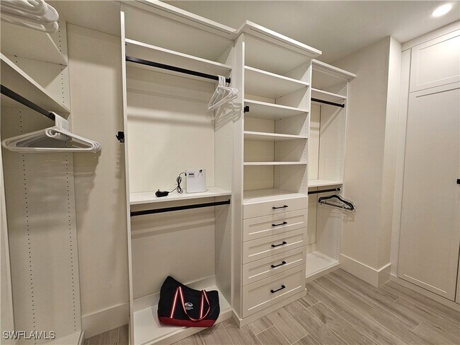 Building Photo - 10620 Gulf Shore Dr