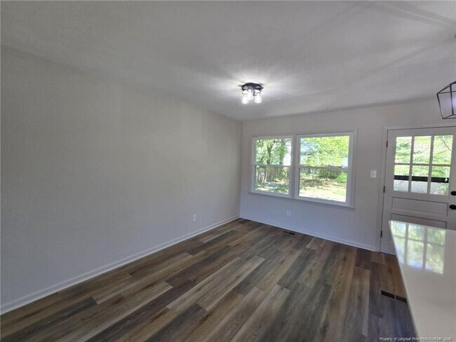 Building Photo - 1819 Cawdor Dr