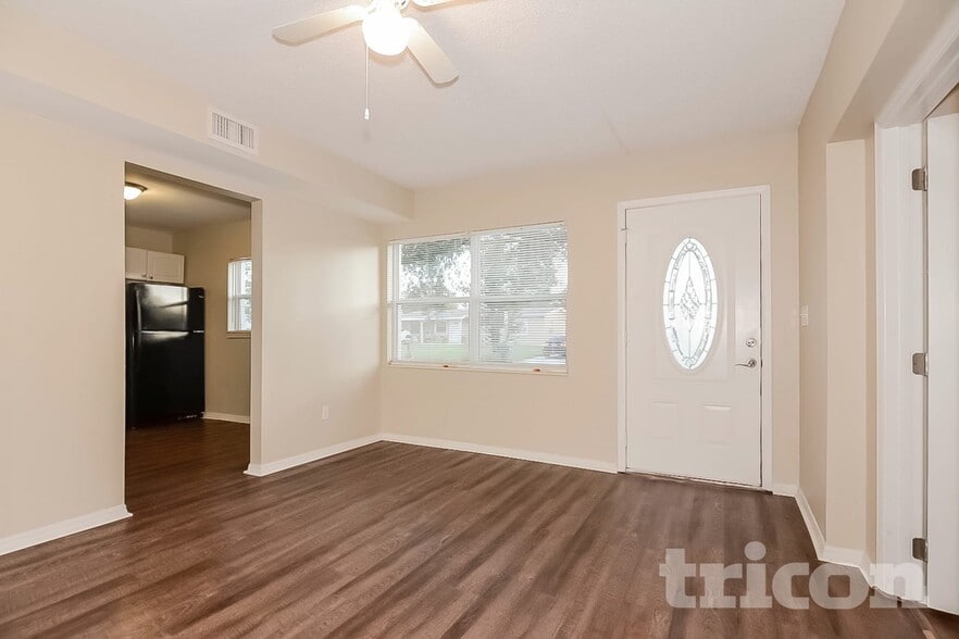 Building Photo - 4417 W Knox St