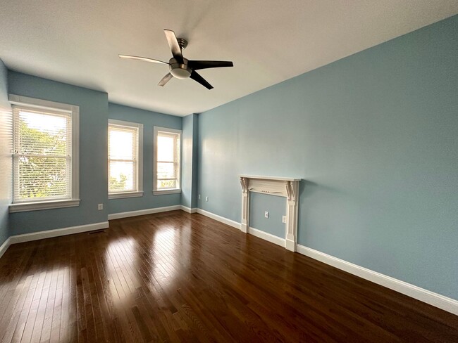 Building Photo - Charming  2Bed/2Bath in Patterson Park