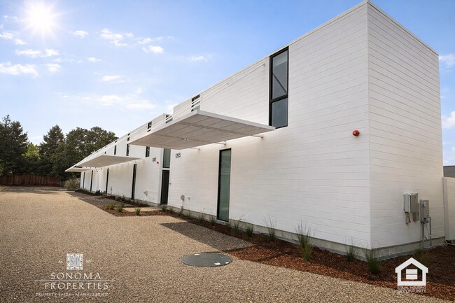 Building Photo - 1207-1209 Broadway