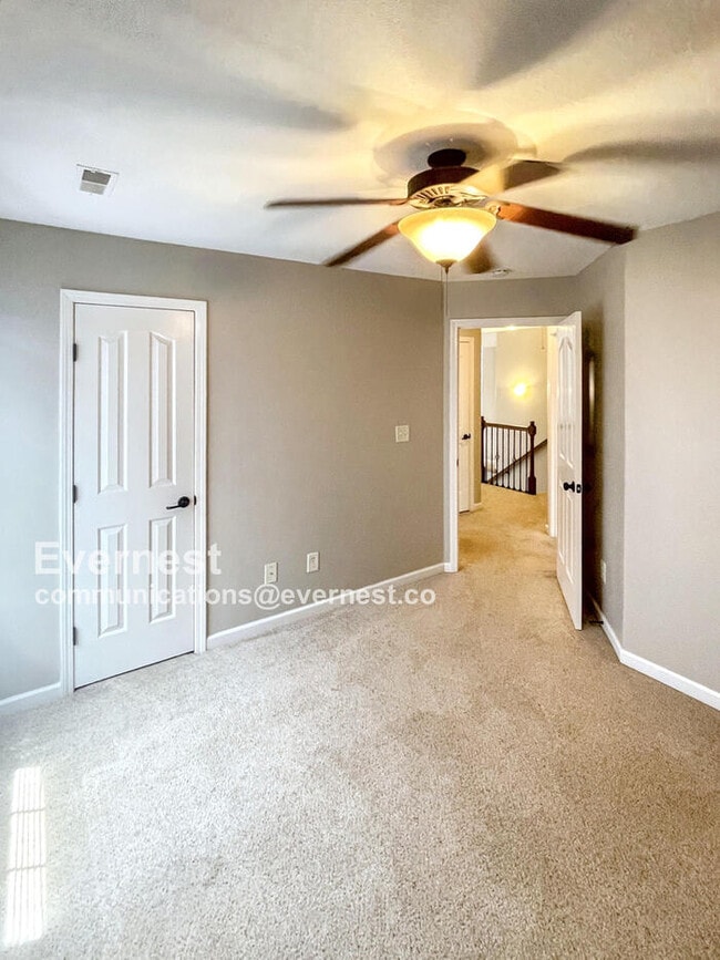Building Photo - 1153 Chinook Cir