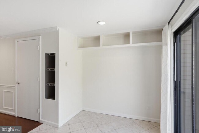 Building Photo - 9504 Dunbrook Ct