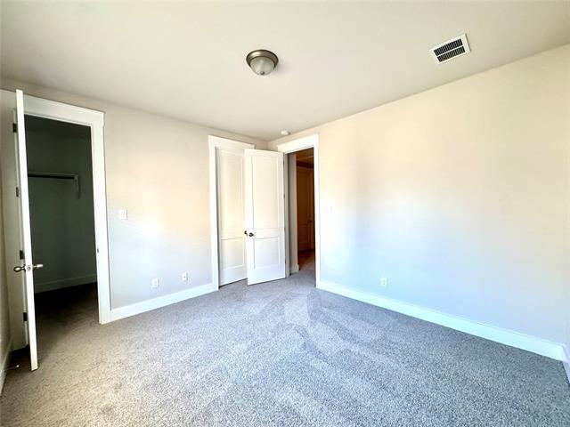 Building Photo - 809 Meadowcrest Dr