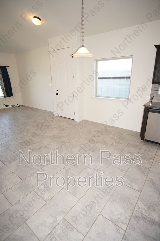 Building Photo - 14380 Tobe Davis Dr
