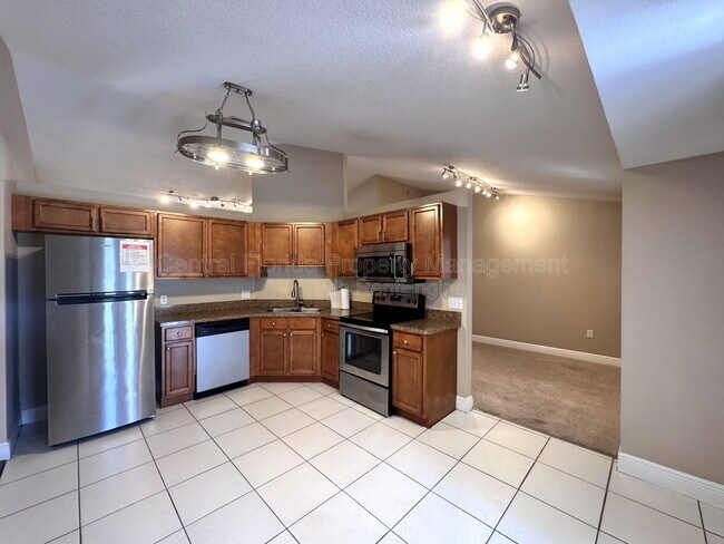 Building Photo - 820 Briargrove Ave