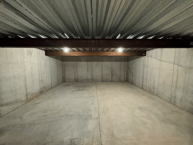 Building Photo - 1437 SW Winthrop Dr