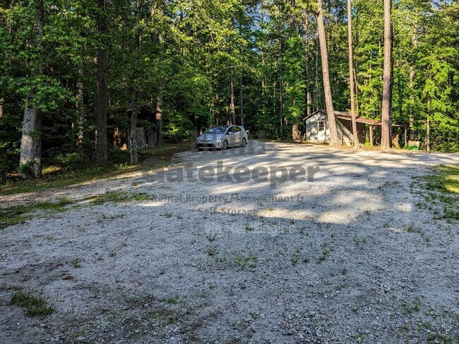 Building Photo - 1096 Boone Rd
