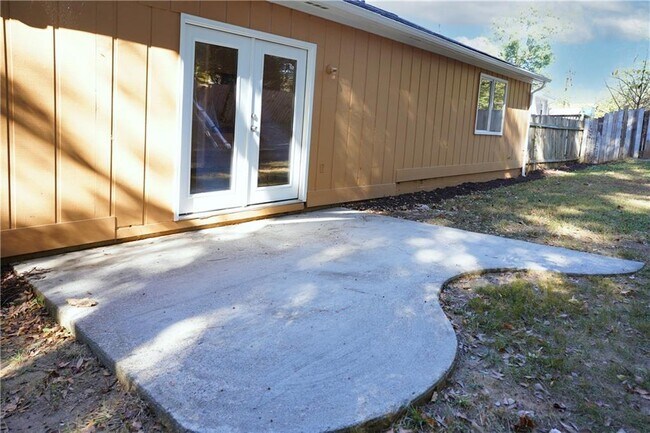 Building Photo - 2455 Landington Way NW