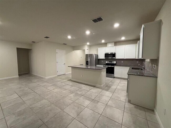 Building Photo - 1156 Sugarwood St