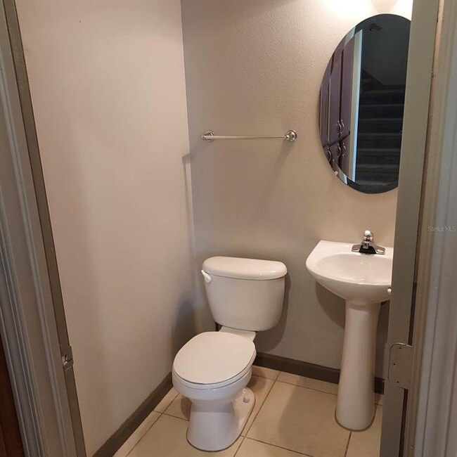 Building Photo - 5611 S Sherwood Ave