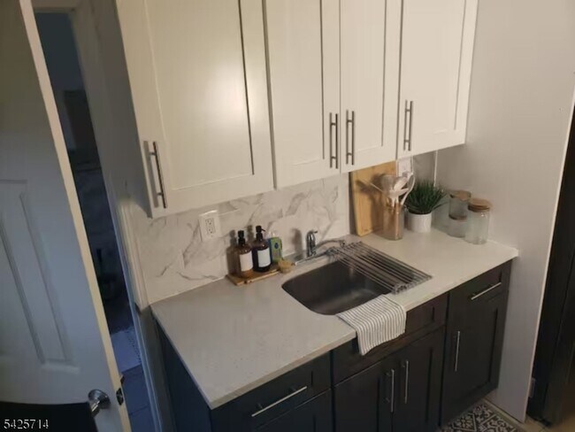 Building Photo - 187 Milford Ave