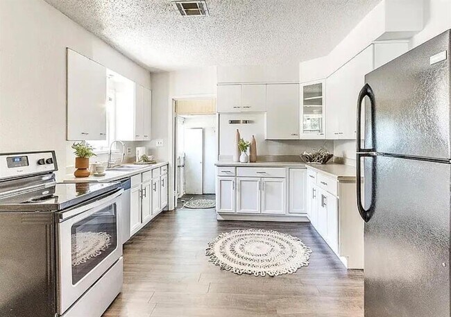 Building Photo - 2140 NW 36th St