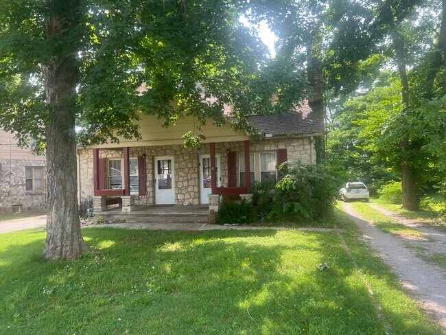 Primary Photo - 1625 Catherine Dr