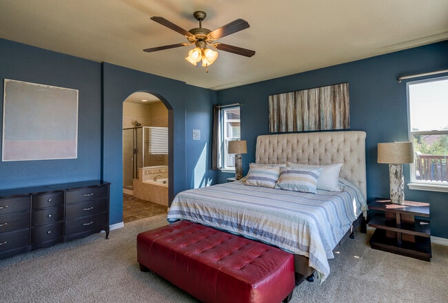 Building Photo - 7868 Renegade Hill Dr