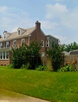 Building Photo - 2409 N Broom St