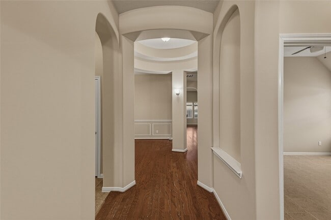 Building Photo - 10906 Angel Lake Dr