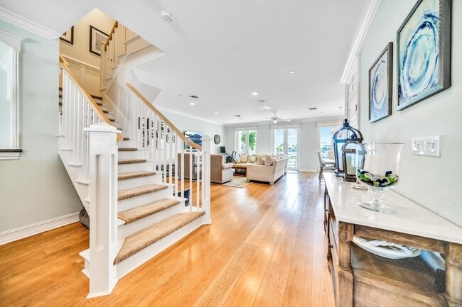 Building Photo - 138 Marine Way