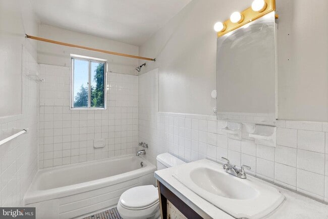 Building Photo - 6511 Brighton Ave
