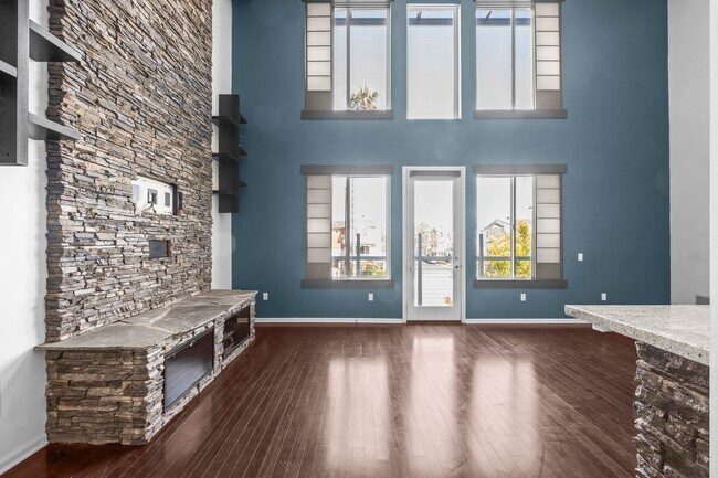 Building Photo - 2 Bedroom + 2 Bathroom Condo | Port 121 in Seabridge | Oxnard | Unfurnished