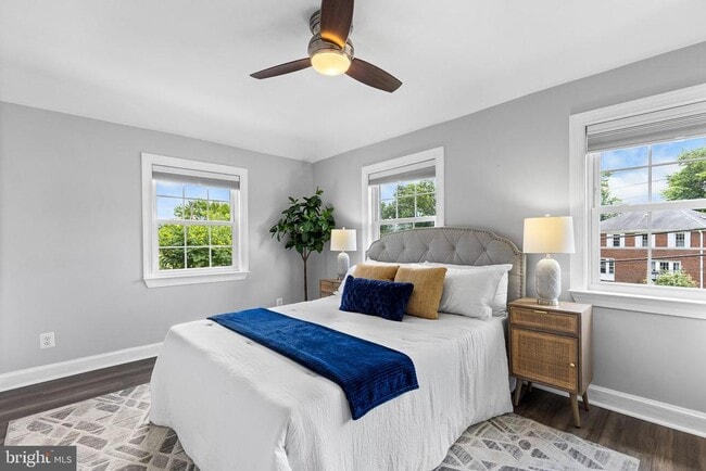 Building Photo - 2613 S Troy St