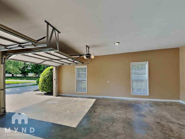 Building Photo - 26540 Mill Creek Dr
