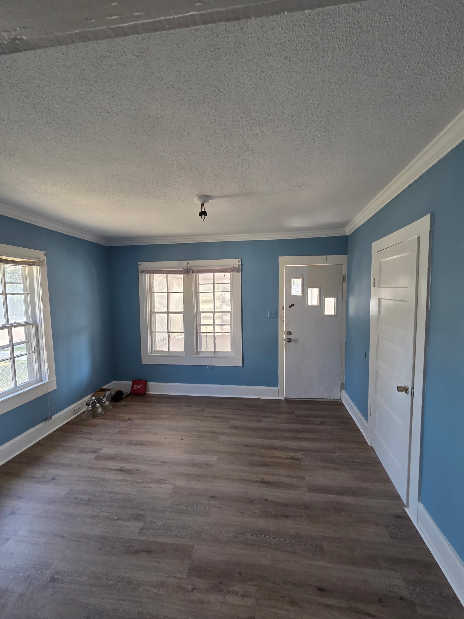 Common area - 545 Salley St