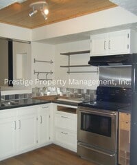 Building Photo - Uniquely Designed Floor-plan!!