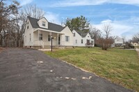 Building Photo - Spacious 4-Bedroom Single Family Home