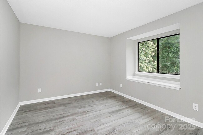 Building Photo - 3240 Heathstead Place