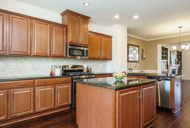 Building Photo - 5403 Cambridgeshire Loop