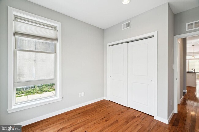 Building Photo - 1256 S 27th St