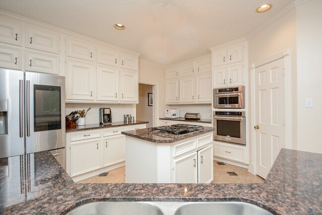 Building Photo - 70 N Skyflower Ct