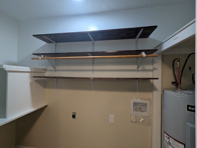 Building Photo - 7574 US-1