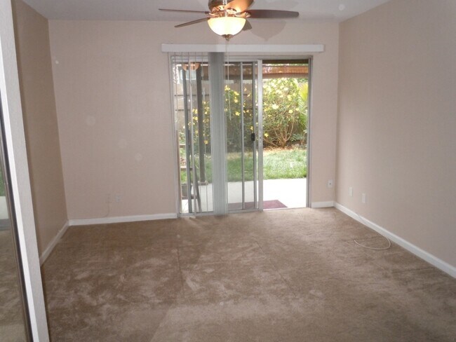 Building Photo - Excellent 2 bedroom 2 bathroom single story condo with private backyard.