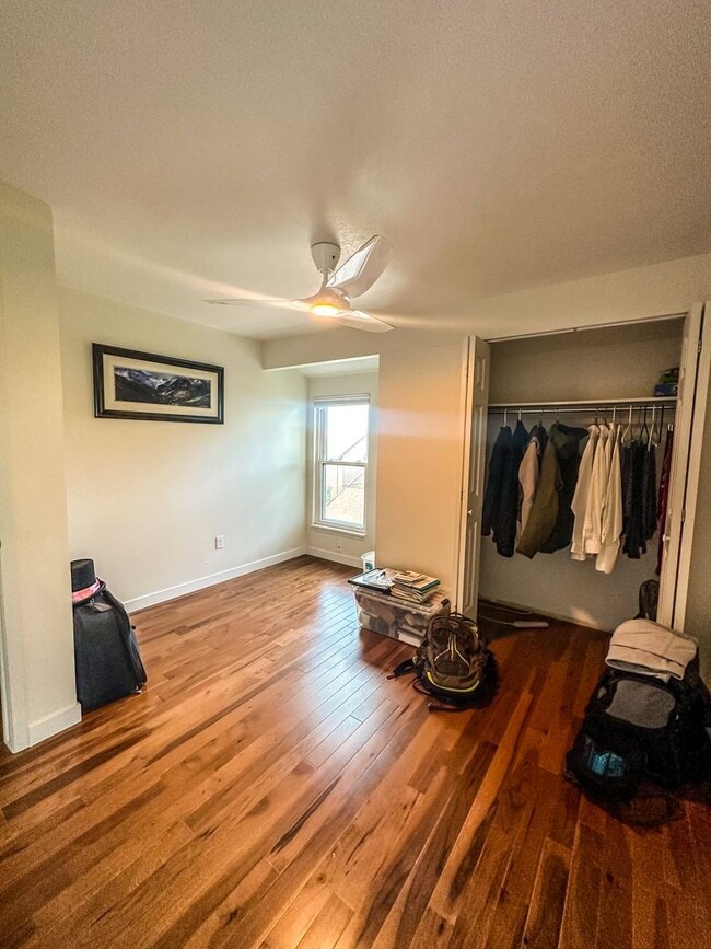 Building Photo - Beautiful & Large 4-Bd 2.5-Ba, in Boulders...