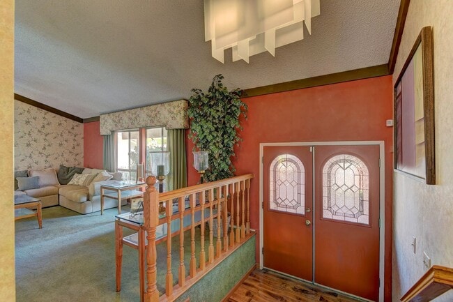 Building Photo - Discover this 4-bedroom, 2.5-bath historic beauty in the heart of Spring Valley, where Old Vegas ...