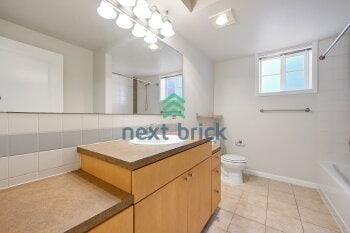 Building Photo - 124 Bellevue Ave E