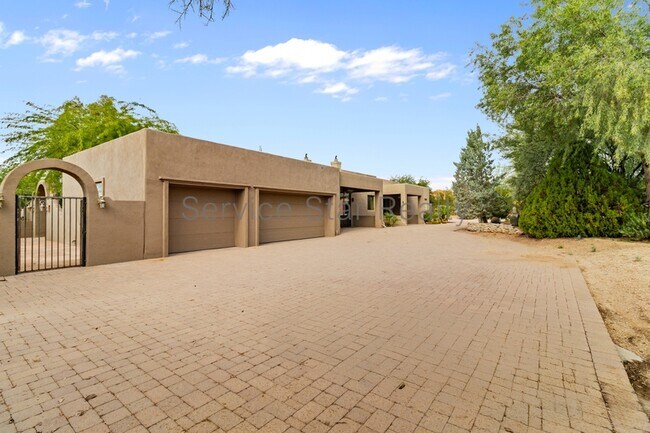 Building Photo - 6540 E Wildcat Dr